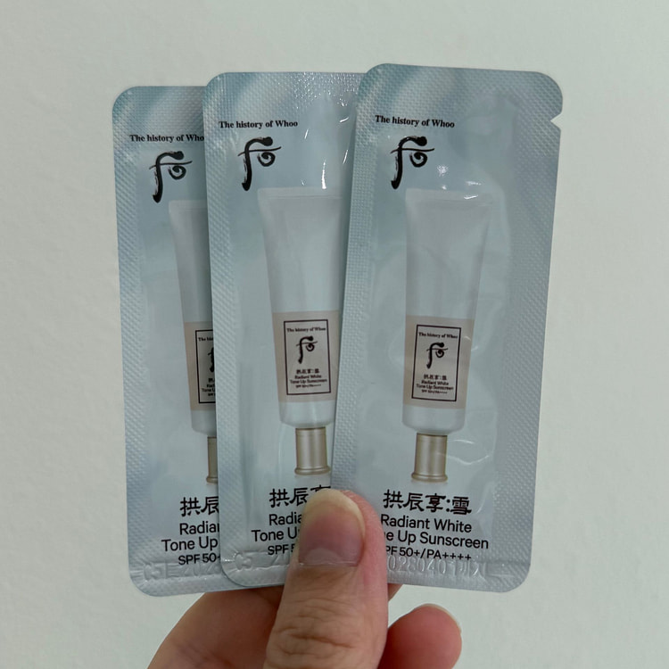 The Whoo Radiant White Tone Up Sunscreen SPF50+ PA++++ Samples 1ml 60 cái