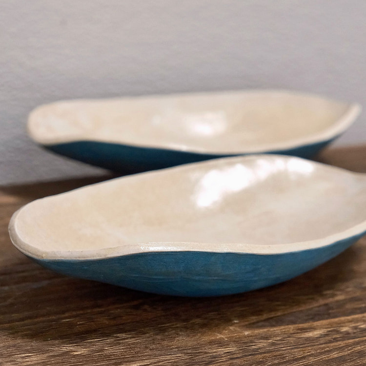 Artist Maki Sugita 24.5cm Leaf Plate - Blue 1 count