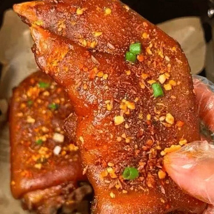 Grilled Pork Trotters with Spicy Chili Sauce 350 g