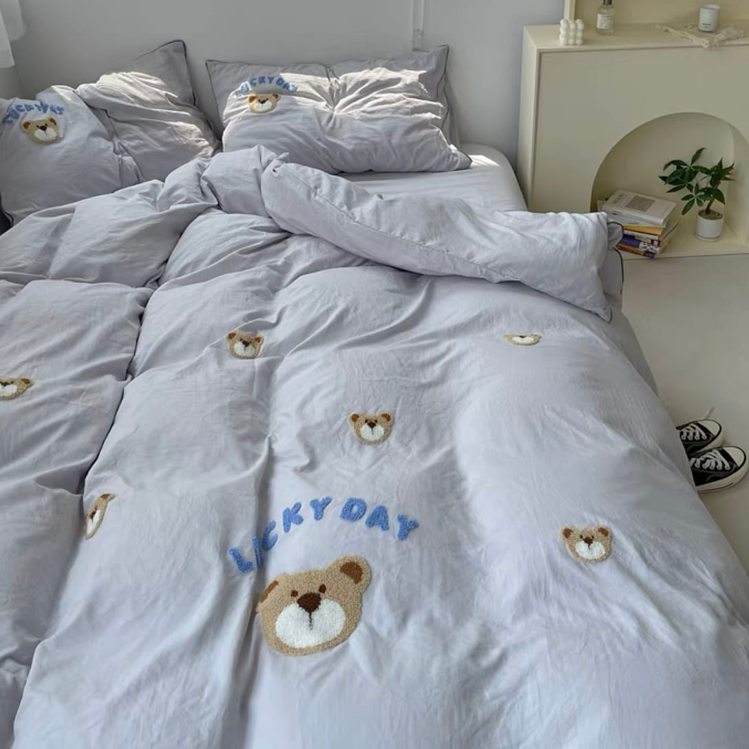 LULLABUY Cute Bear Embroidery Bedding Set Grey Queen Size 2000 g