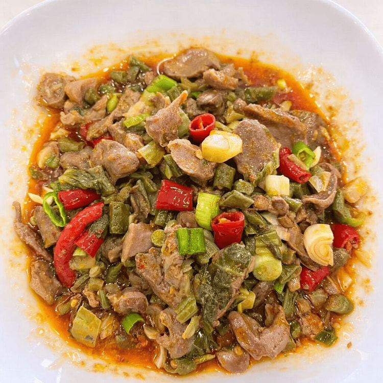 泡椒酸菜鸡杂 320 克