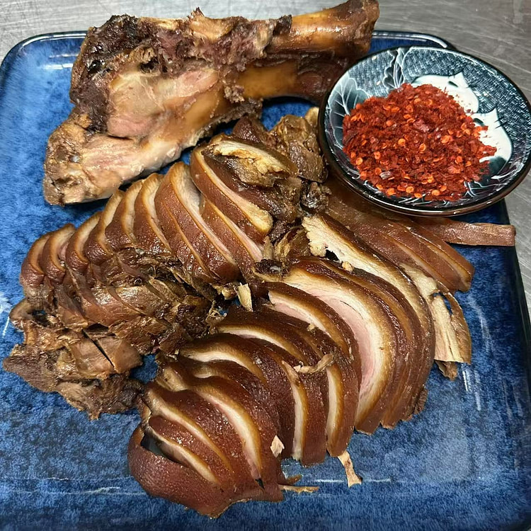 卤全猪肘 带骨 2-2.5 lb
