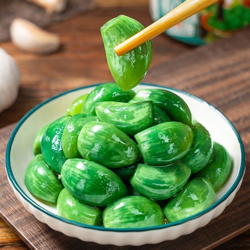 Homemade pickled green garlic in Laba vinegar, 300 g - Weee! Homemade pickled green garlic in Laba vinegar, 300 g - Weee!