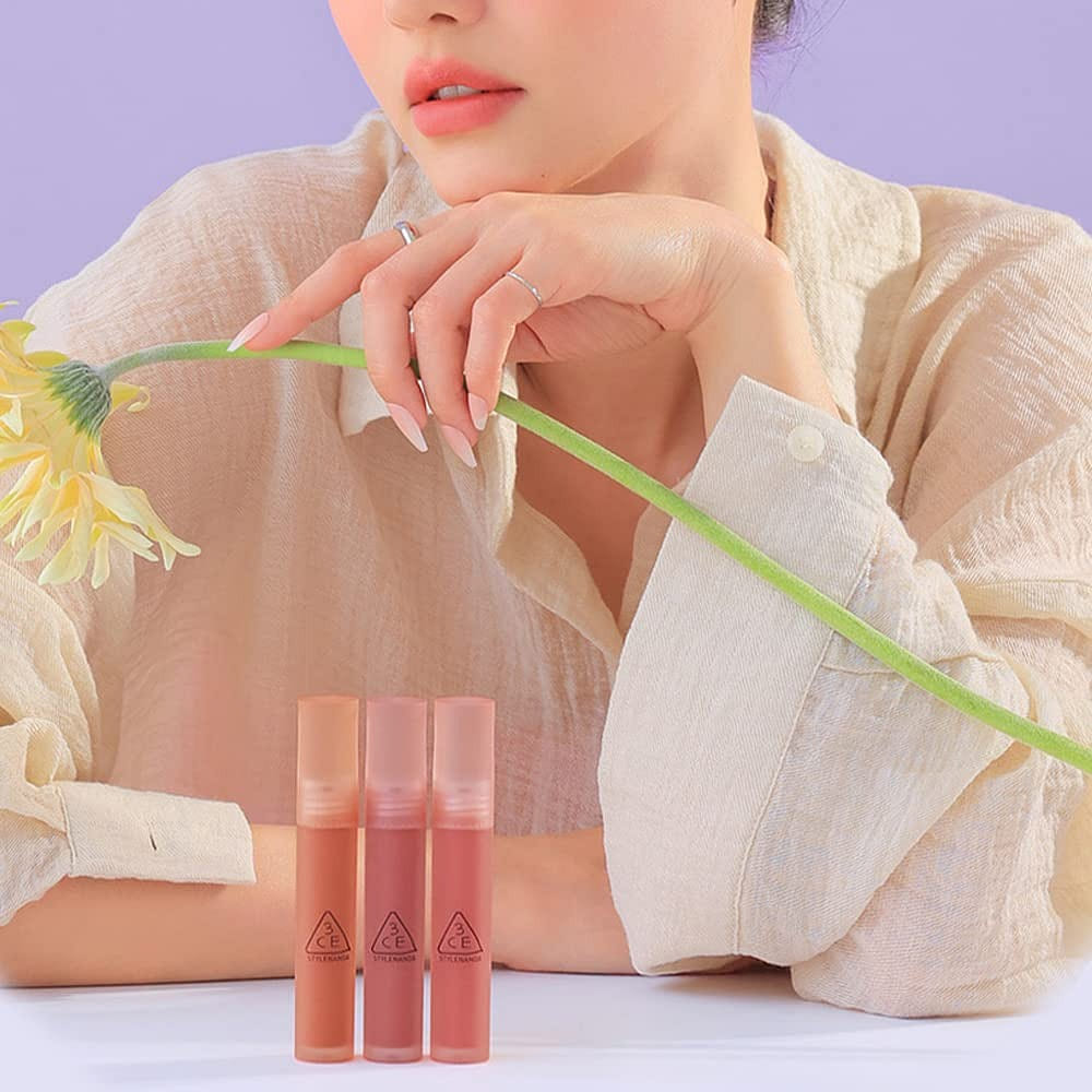 3CE BLUR WATER TINT(4.6g) soft lip with less smear with a blurry finish (#LAYDOW 20.9 each