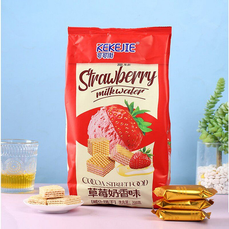Strawberry flavored wafer sandwich biscuits 300 g