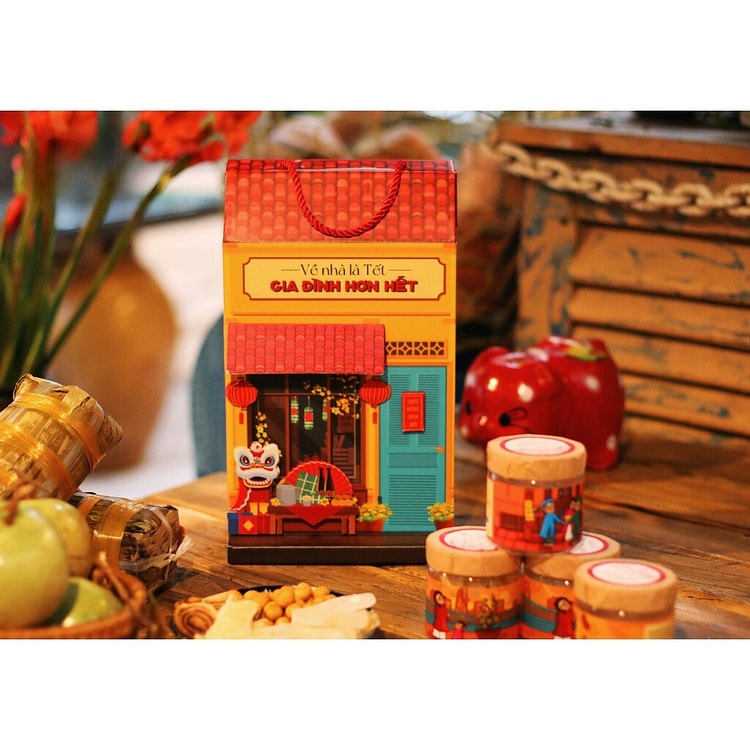 Lunar New Year Gift Box "Hello Tet"