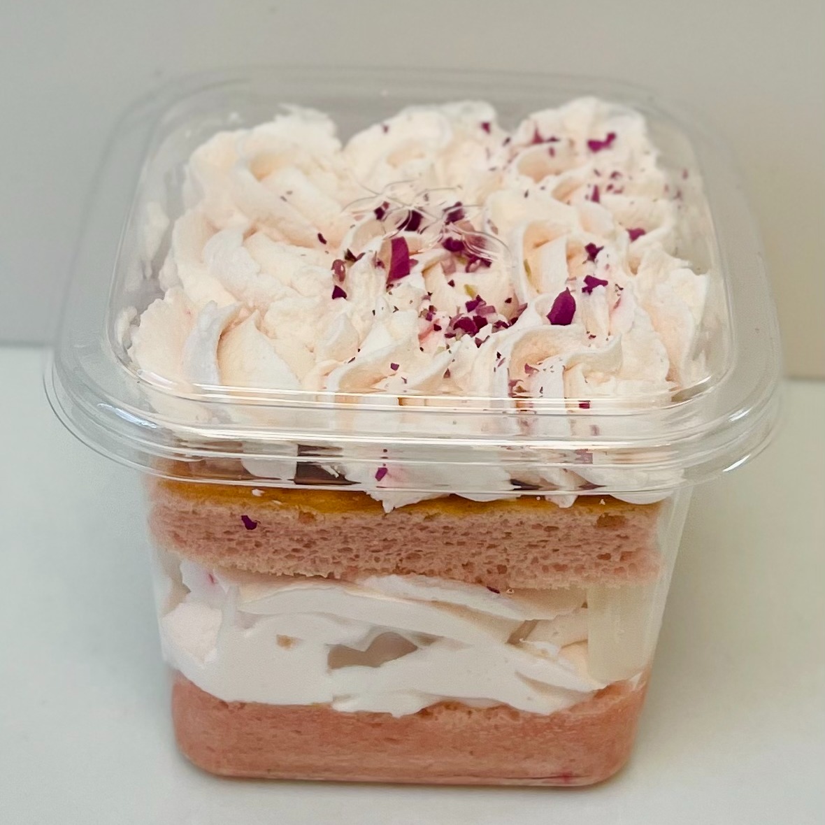 Rose and Lychee Jelly Cake 1 개