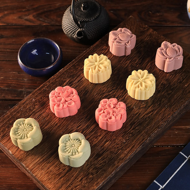 Mung Bean Cake as a Souvenir for Tea Time