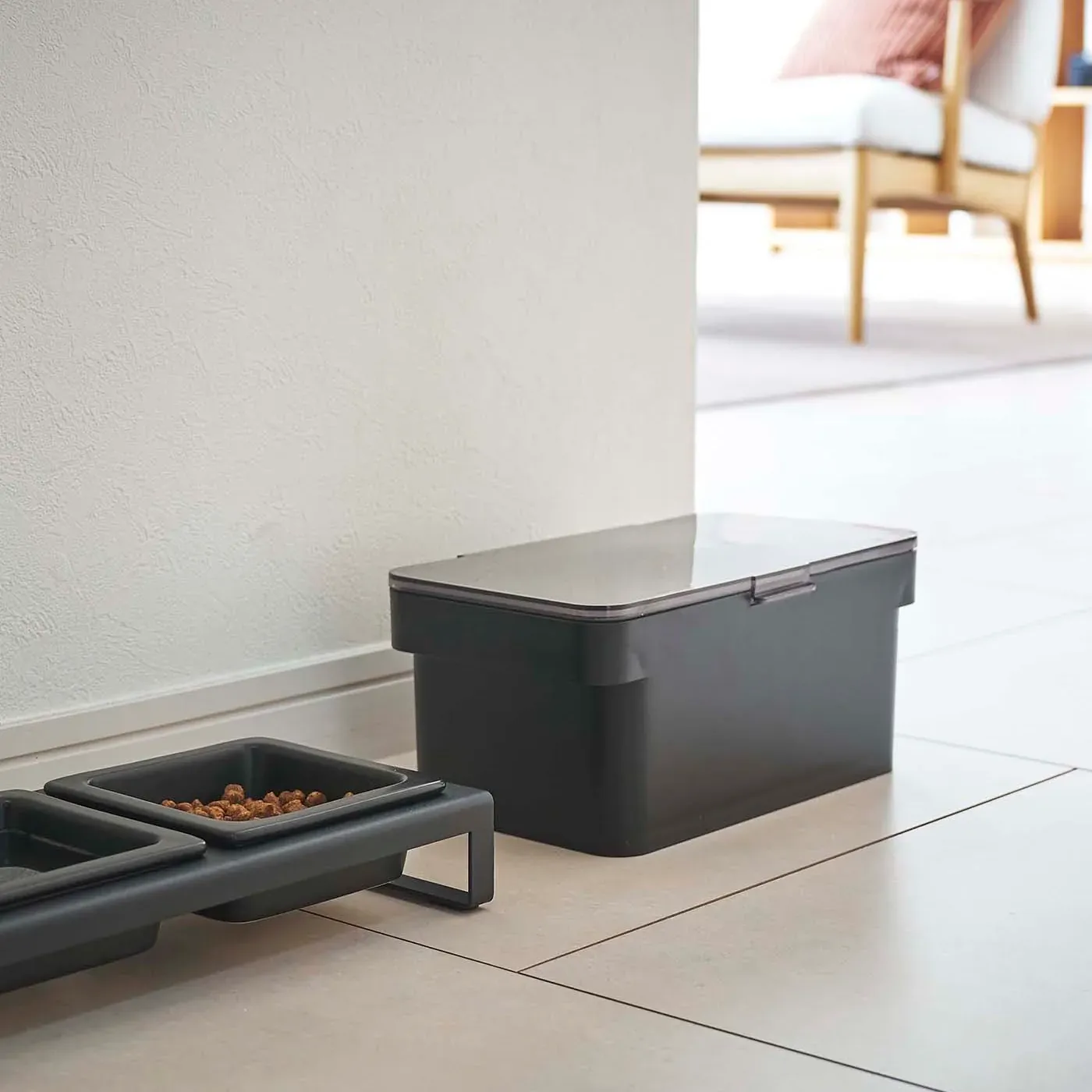 Airtight Pet Food Container - Small / Black 1 개