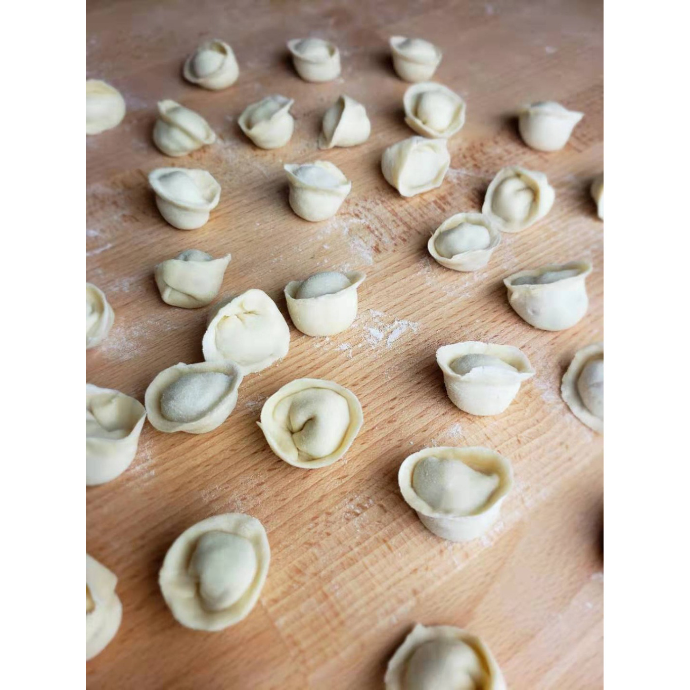 【Asian Street Food】Pickled cabbage and pork dumplings 20 Weee!