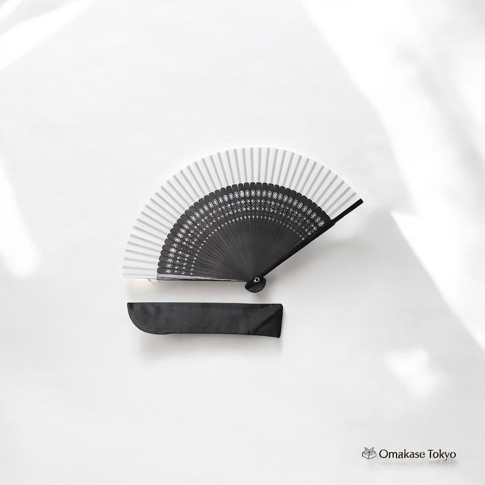 TOuWA Folding Fan-White and Black 110 g