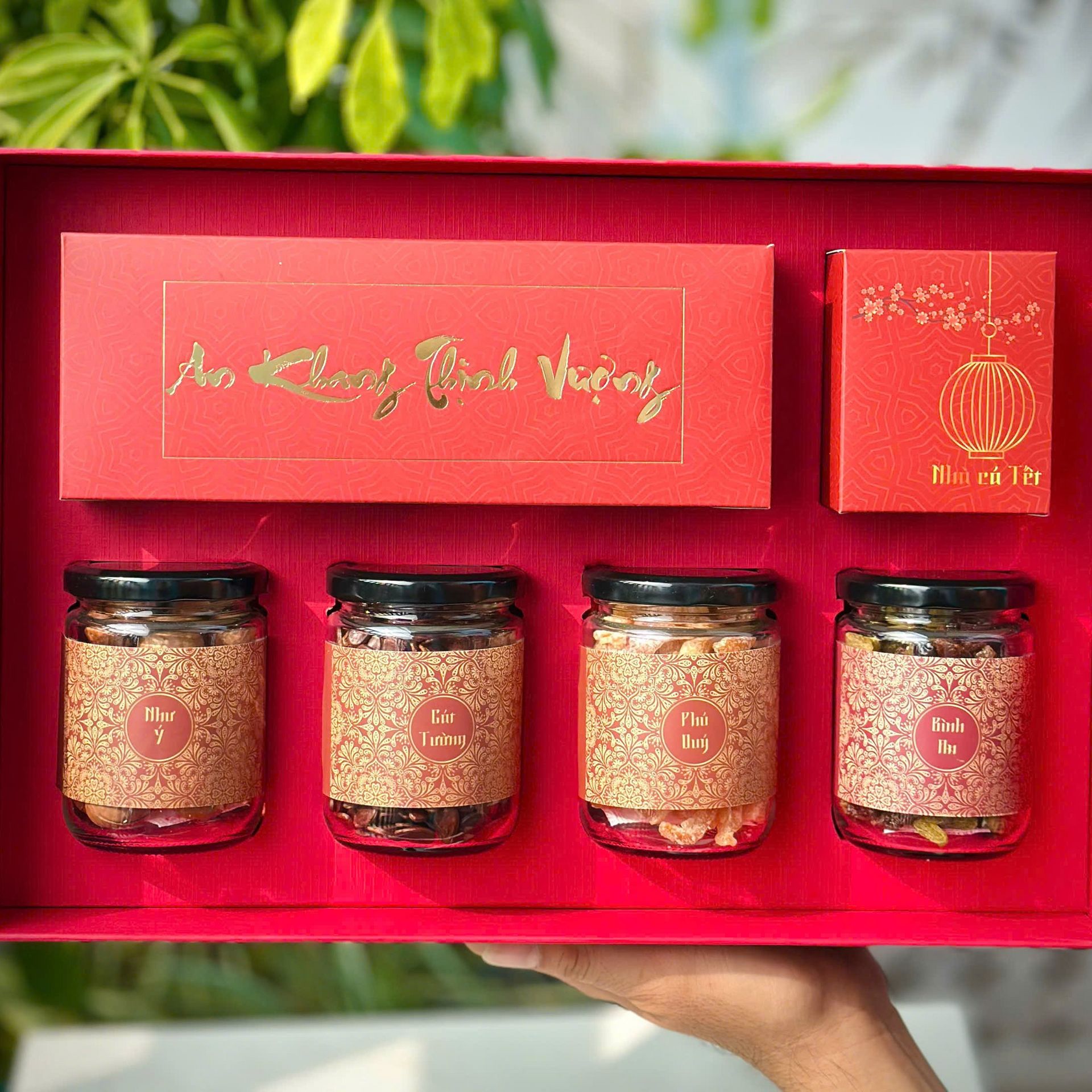 LUNAR NEW YEAR - TET GIFT SET - AVAILABEL JAN 24 2000 g