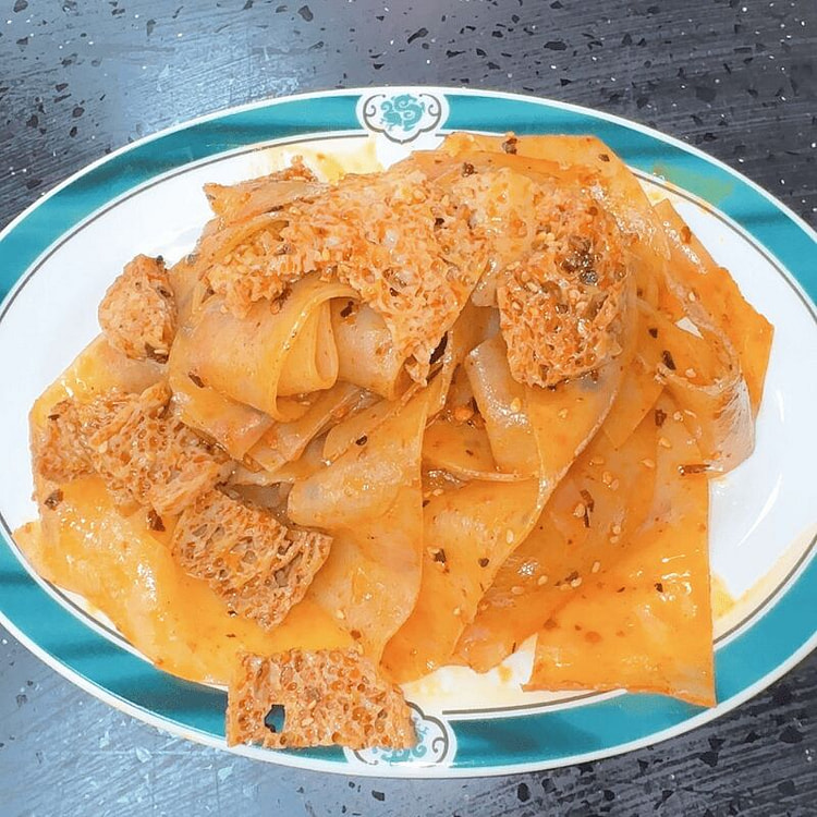 宽刀擀面皮  微波炉加热面皮1分钟 1 份