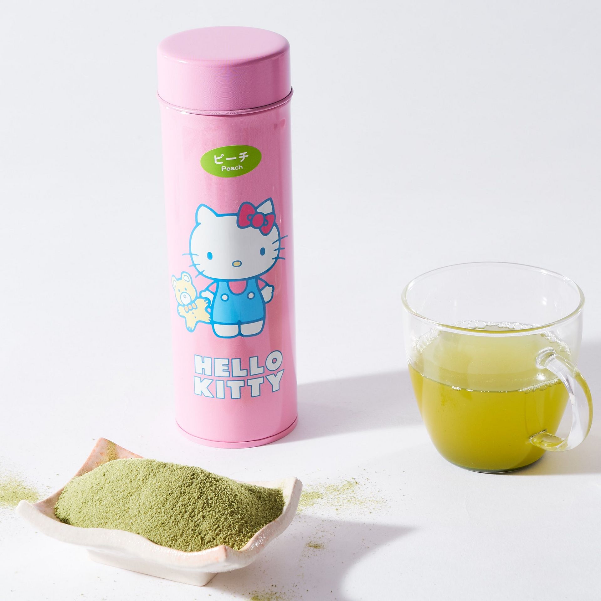 Hello Kitty Peach Green Tea Powdered Drink (70g) 146 กรัม