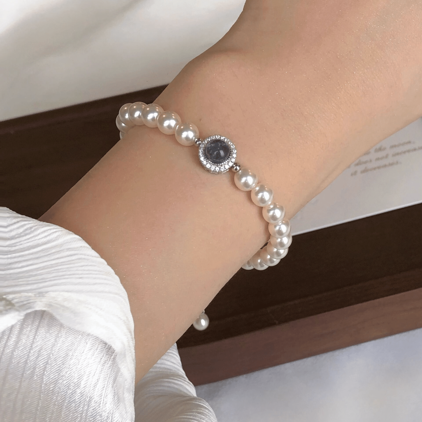 Aquamarine and Pearl Bracelet 1 phần