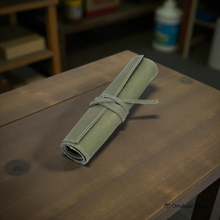 Acacia Style Roll Pen Case-Genuine Leather Green