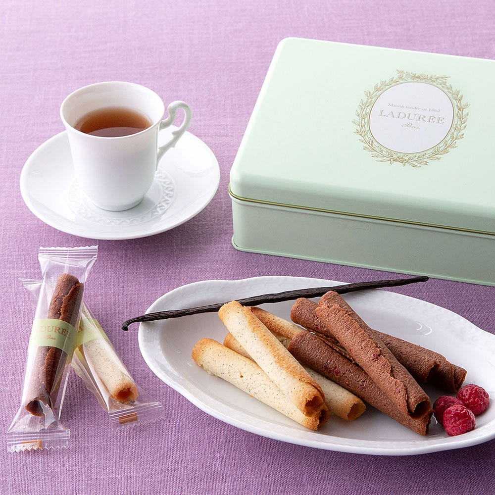 Japan Laduree Limited Vanilla Cocoa Egg Roll Gift Box 2 flavors 16 pieces 1 box