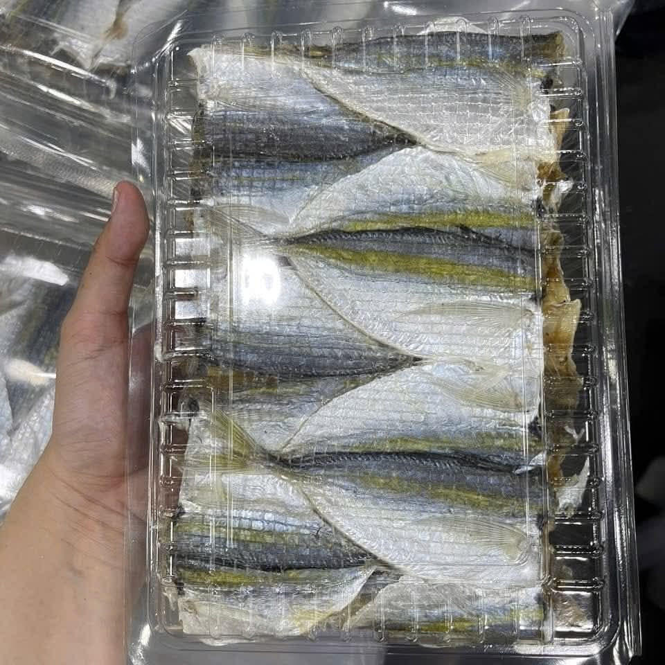 Sun Dried Yellow Stripe Scad Fish [Ca Chi Vang] 500 g