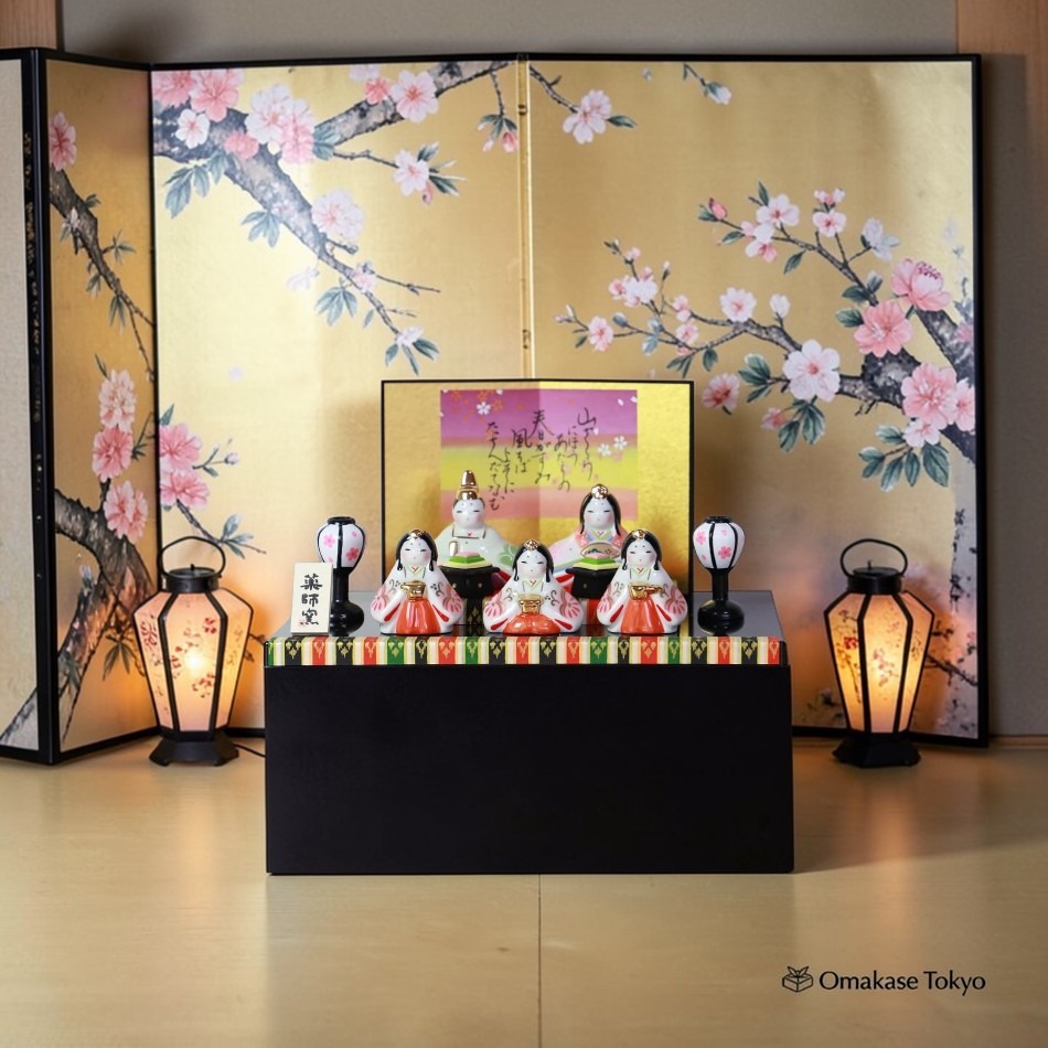 Miyoshi Shikki Honpo Hinamatsuri Doll Set 900 g