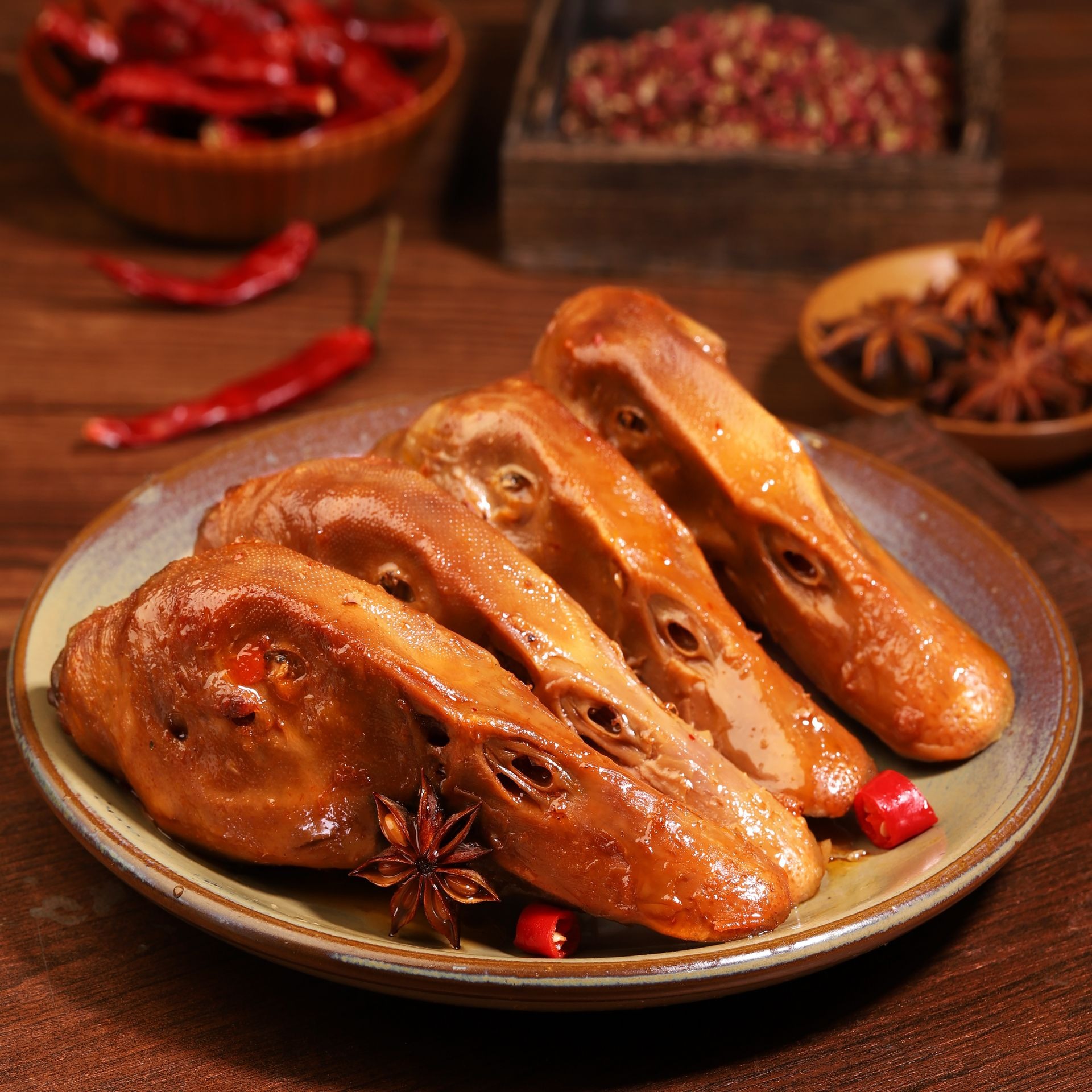 Spicy Marinated Duck Heads 1 phần