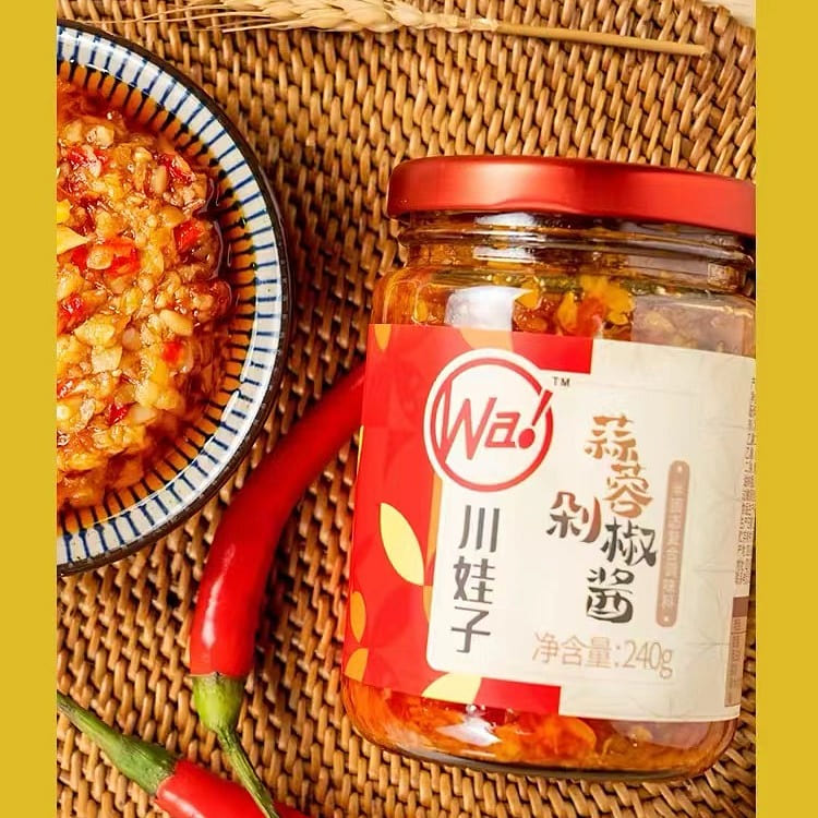 ChuanWaZi Minced garlic with chili sauce 240g*1 can 230 g