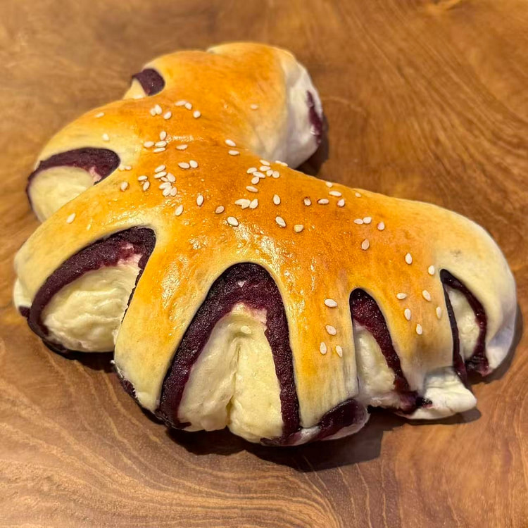 Ube Paste Bun 1 count