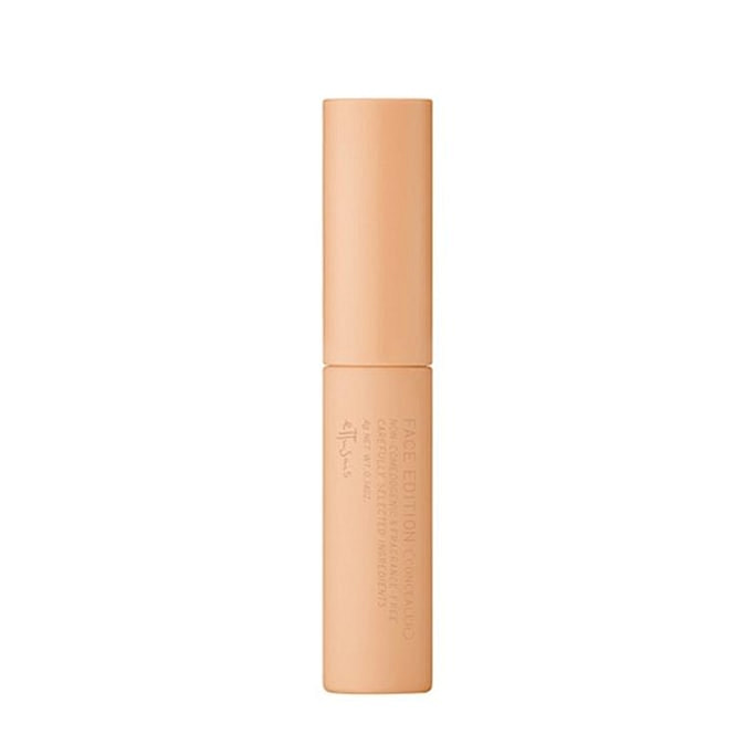 Concealer .pen for covering under-eye circles,