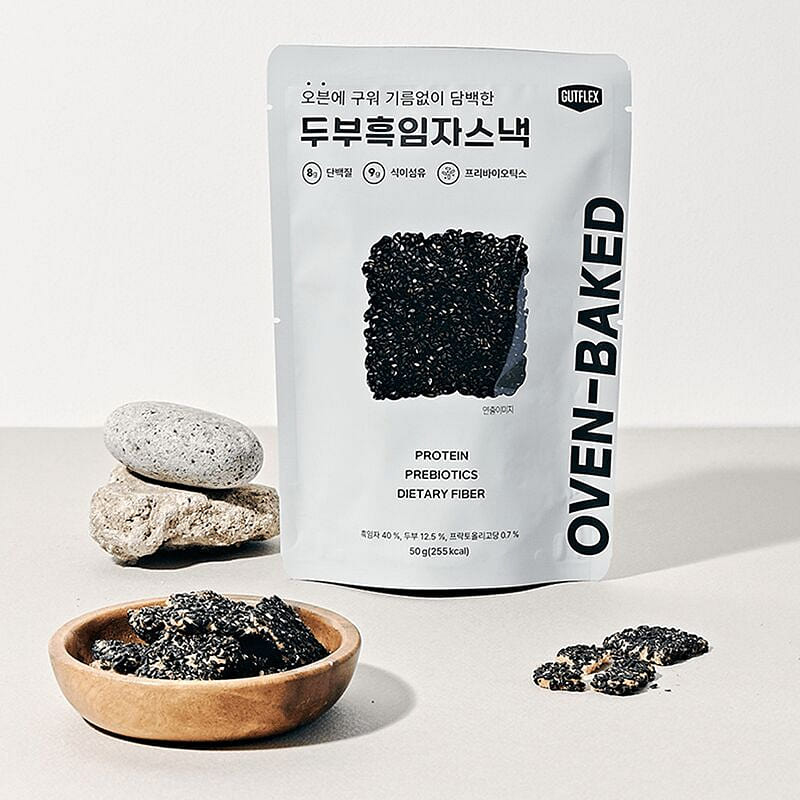 Low-Calorie Almond Black Sesame Tofu Crisps 50 g