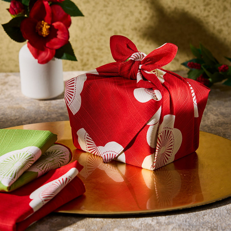 Plum Blossom Reversible Furoshiki (Red/Green)...