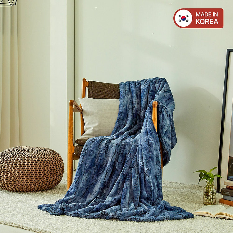 [韩国制造] Minky 毛毯 - 棕褐色海军蓝
