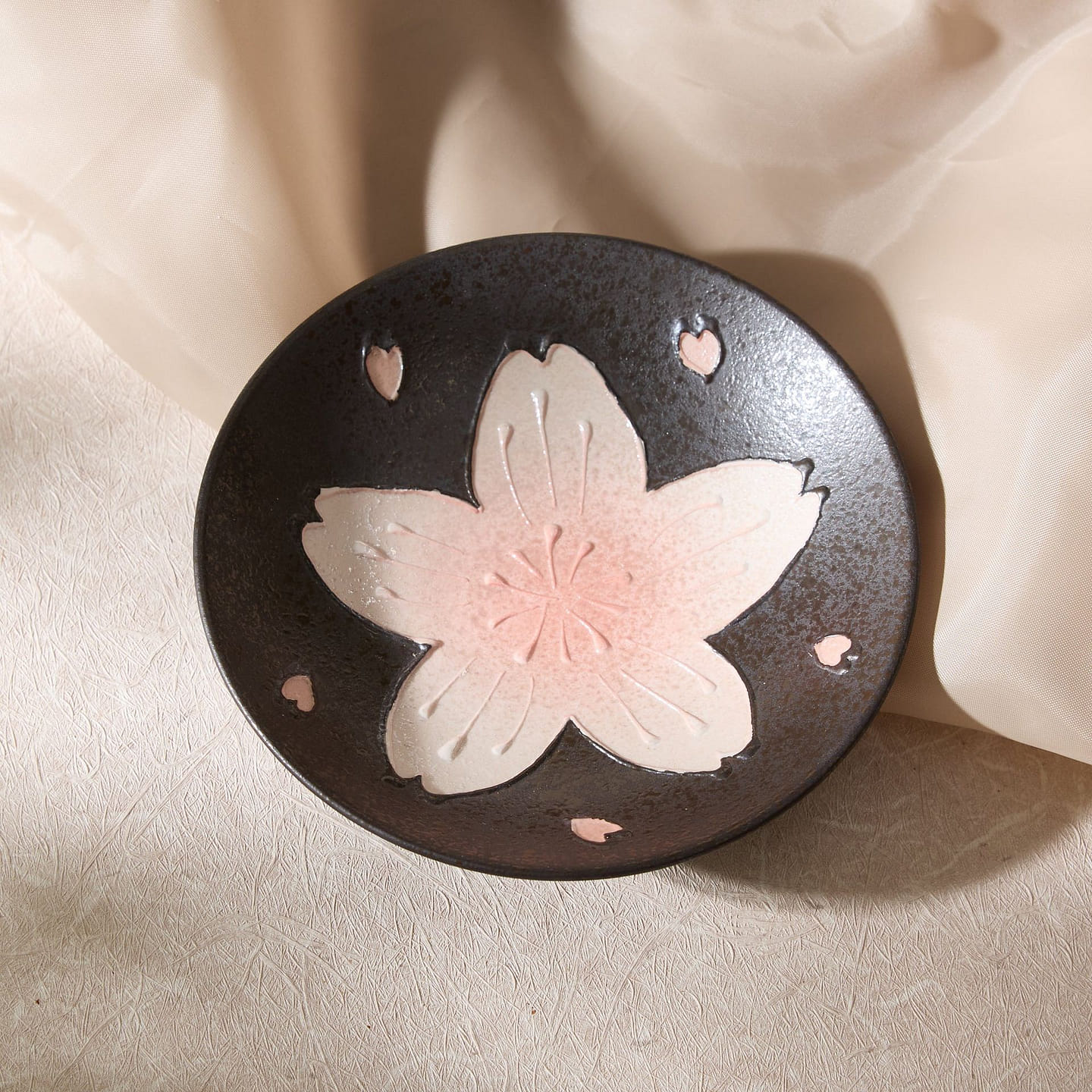 Hasami Ware Sakura Plate 134 g