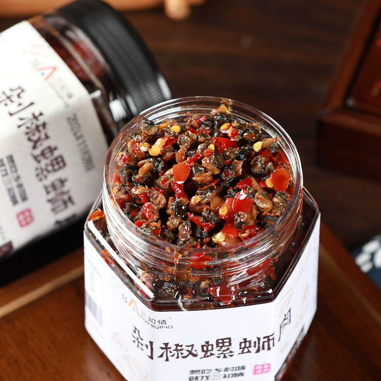 Chop the pepper and snails