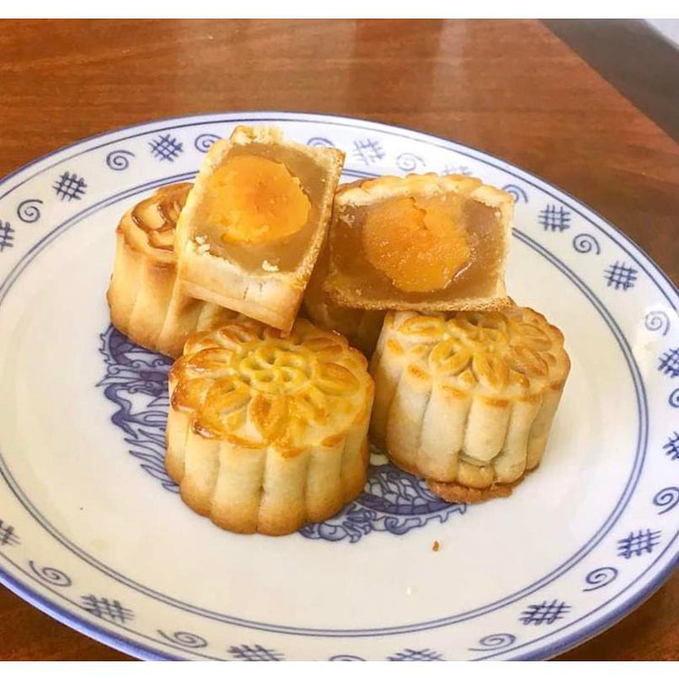Lotus Seed Paste and Egg Yolk Mooncake