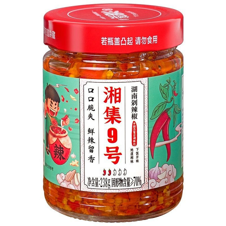 Chilli sauce with chopped chilli, a condiment for 238 g