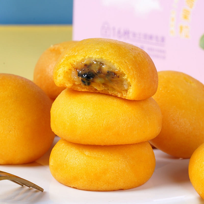 [Chinese Time honored Brand] Guangzhou Restaurant Milk Cheese Flowing Cake 660g 660 g