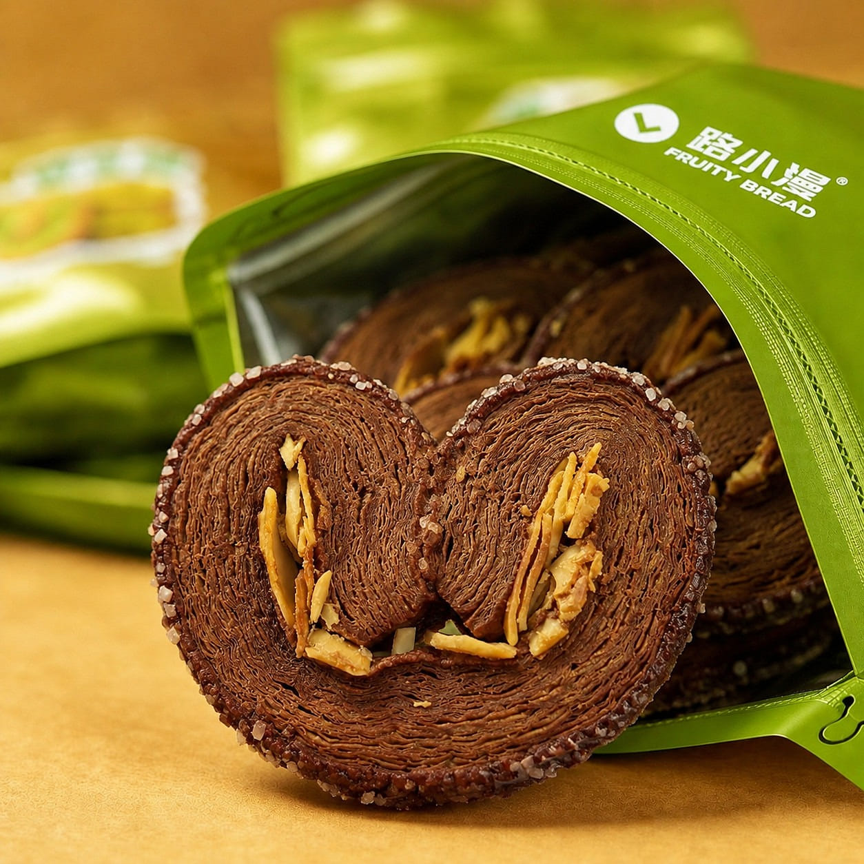 Lu Xiaoman Cocoa Almond Butterfly Pastry 145g 145 g