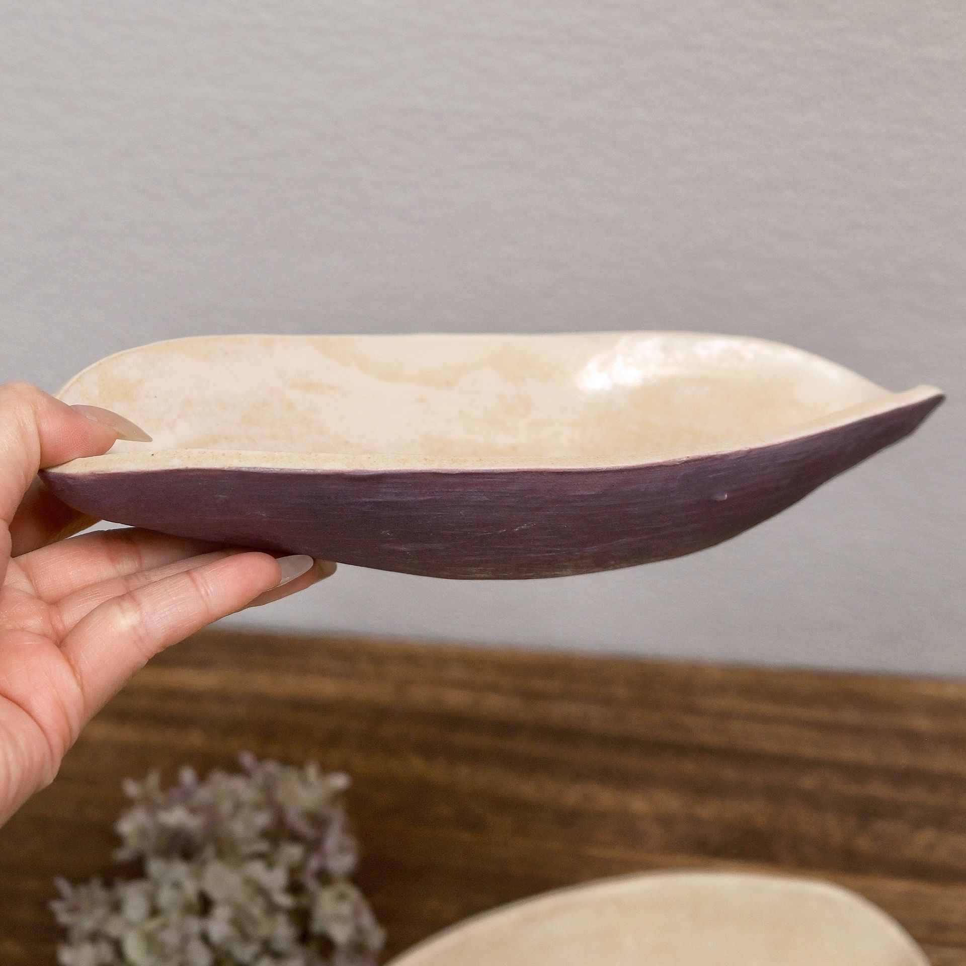 Artist Maki Sugita 24.5cm Leaf Plate - Purple 1 count