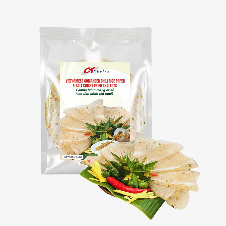 红辣椒米纸配薄荷和炸葱盐