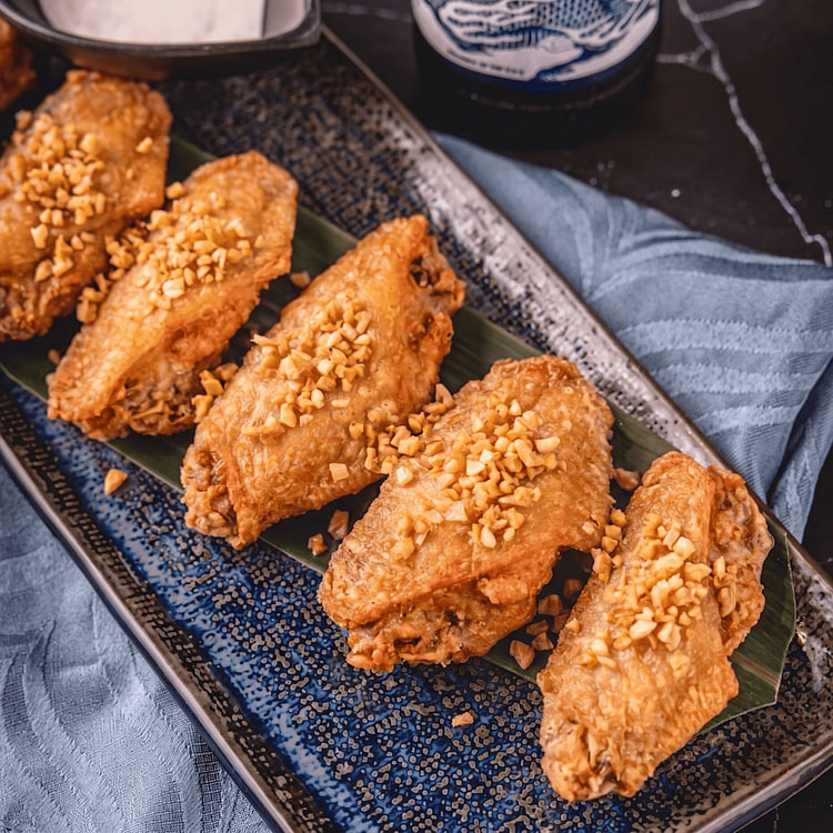 Garlic Chicken Wings 6pc 1 each