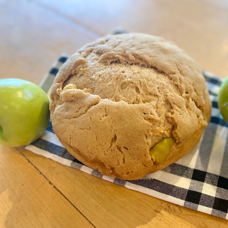 Freshly Baked Apple Crunch Bread 1 個