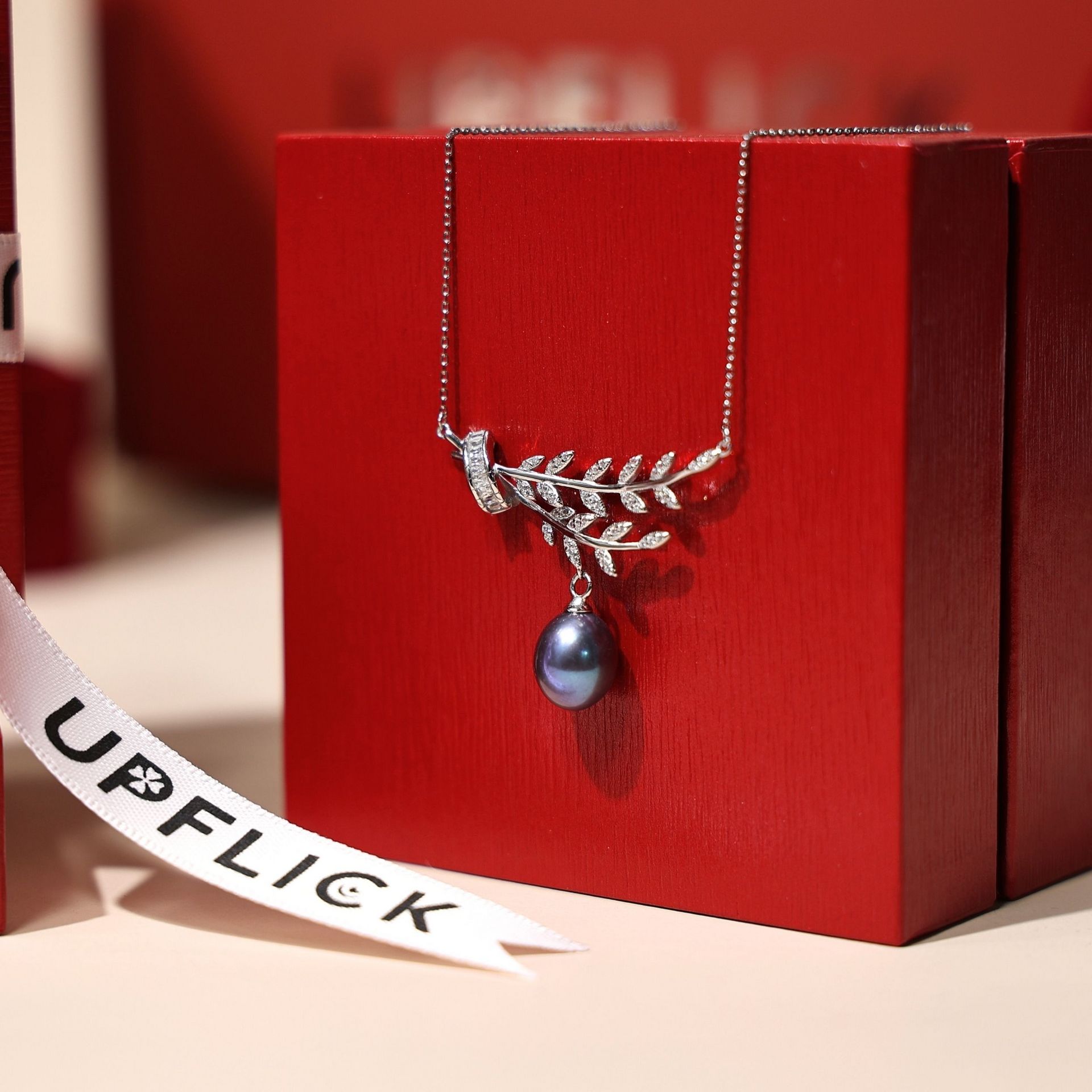 UPFLICK Natural Black Pearl Necklace Silver Chain 1 each