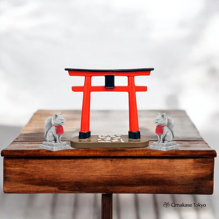 YARDWE Miniature Torii Gate & Fox Figurine 200 g
