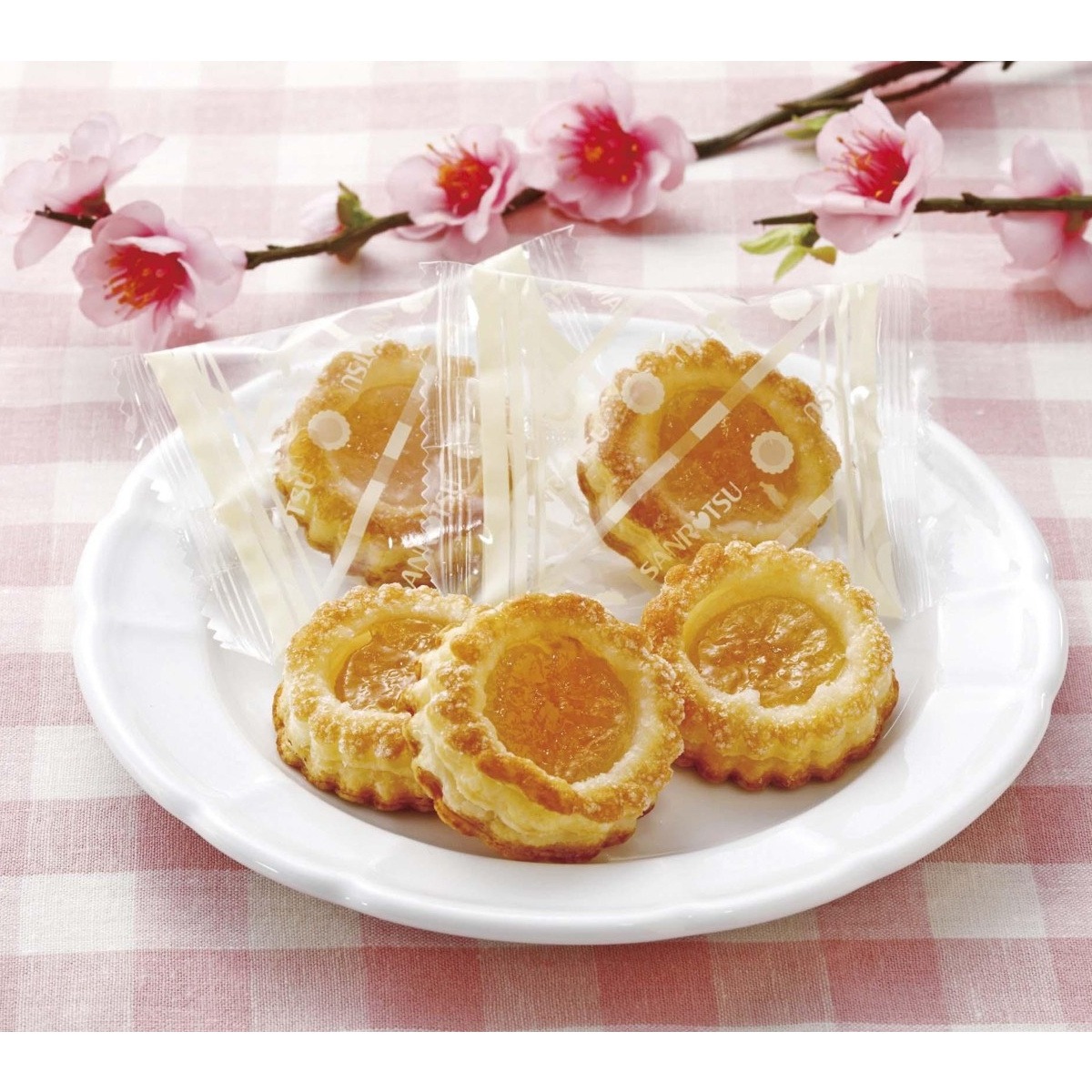 三立製菓 さわやか白桃パイ 10個入り - Weee!