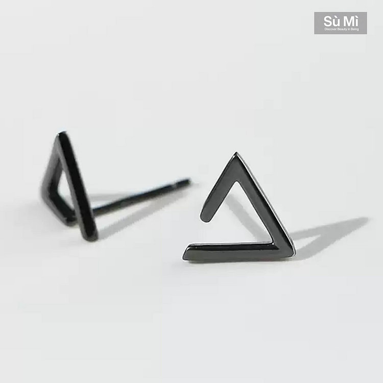 SUMI Black Triangle Earrings Gift Box Set