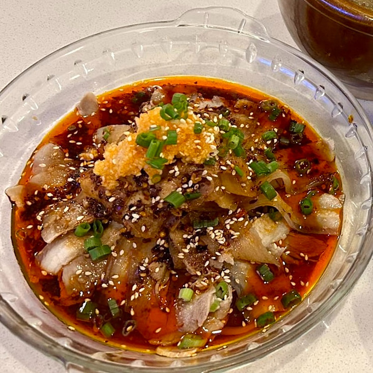 Sliced Pork with Garlic Sauce