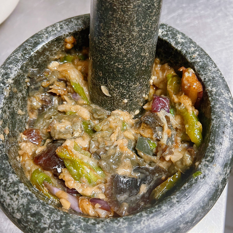 Mashed Pepper with Preserved Egg and eggplants