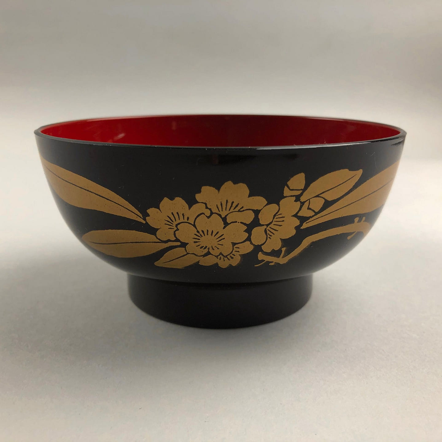 Made-in-Japan Shakunage Owan (miso soup bowl), 4 5/8 dia., 11 oz 1 each