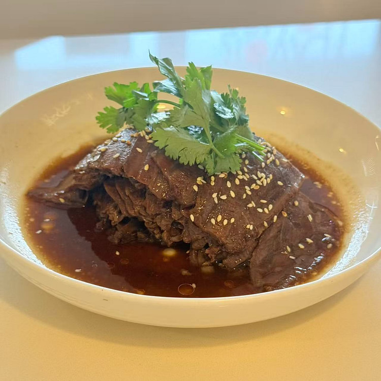 酱切牛肉 200 克