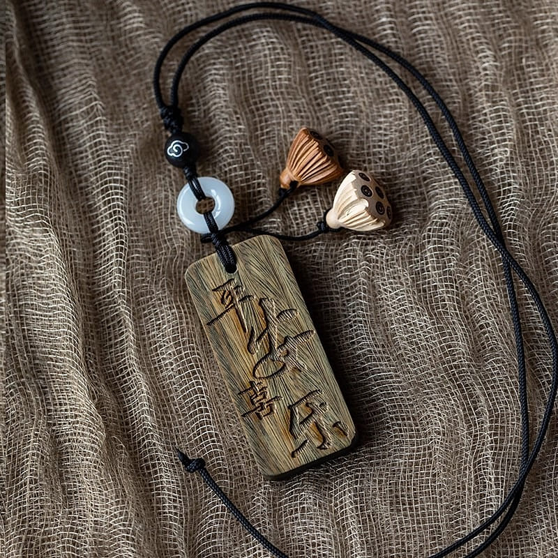 Car Pendant Green Sandalwood Car Hanging 1 each