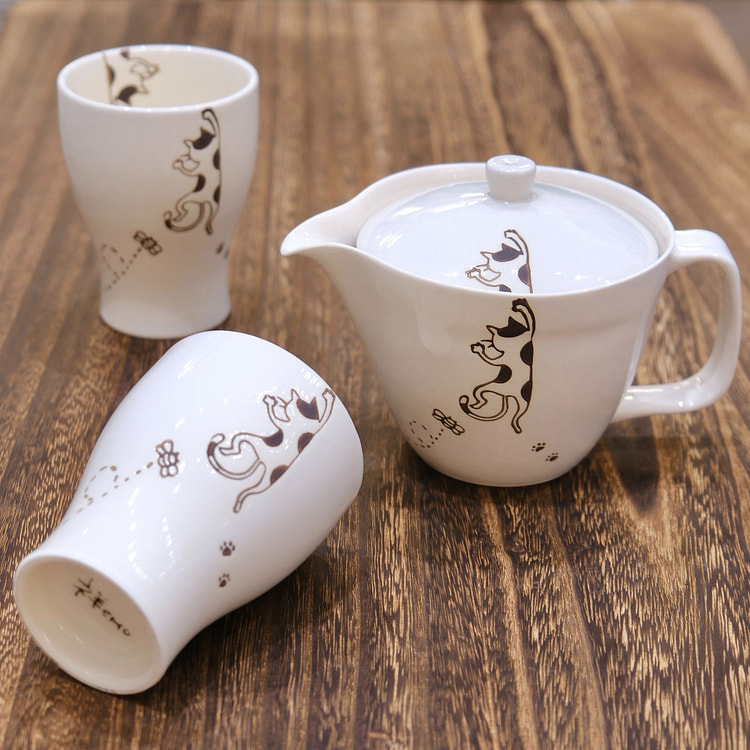Hasami ware Kitty Teapot Set White